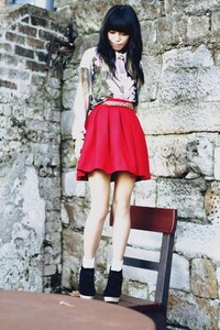 Bright Blossom-Infused Fashions Image 4