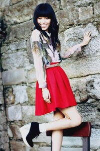 Bright Blossom-Infused Fashions Image 6