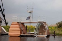 Sustainable Hovering Hotels Image 5