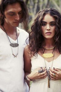 Serene Scenic Lookbooks Image 8
