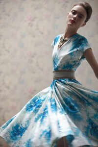 Softly Silhouetted Fashion Image 8