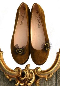 Bow Tie Ballet Flats Image 2
