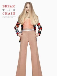 Sleek 70s-Inspired Photoshoots Image 2