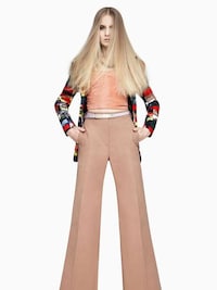Sleek 70s-Inspired Photoshoots Image 7