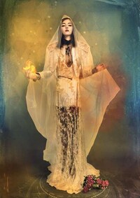 Fashionable Star Sign Captures Image 2