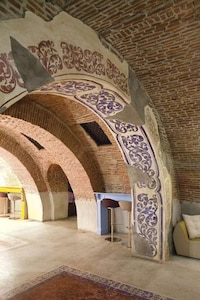 Contemporary Byzantine Clubs Image 8