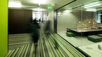 High-Tech Greenery Offices Image 5