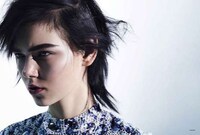 Messily Chopped Hair Editorials Image 8