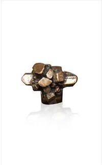 Mineral-Inspired Adornments Image 2