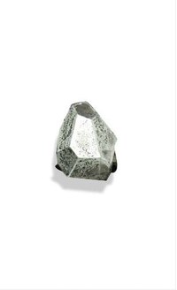 Mineral-Inspired Adornments Image 6