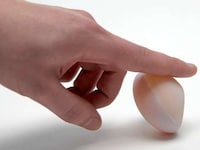 Luminous Pebble-Like Lamps Image 4