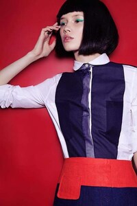 Retro Sporty Fashion Image 6