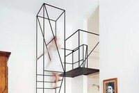 Wiry Minimal Stairs Image 4