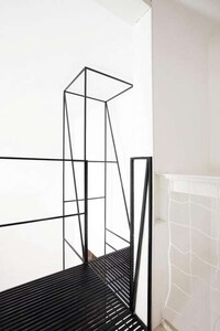 Wiry Minimal Stairs Image 5