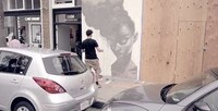 Gallery Previewing Graffiti