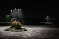 Comforting Streetlight Captures Image 3