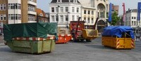 Dumpster-Made Cafes Image 3