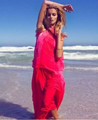 Sunny Seaside Goddess Photoshoots Image 3