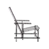Iconic Metal Wire Chairs Image 8