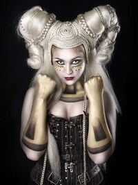 Fanciful Cat-Eye Photography Image 4