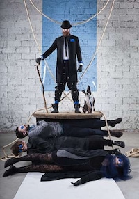 Online Behaviour Photography Image 5