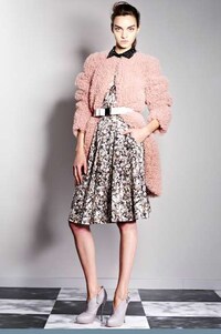 Ribboned Royal Ensembles Image 6