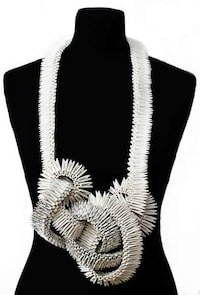 Sinuous Paper Necklaces Image 6