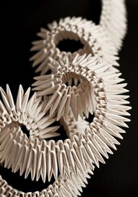 Sinuous Paper Necklaces Image 8
