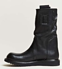 Ruggedly Elegant Leather Kicks Image 4