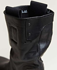 Ruggedly Elegant Leather Kicks Image 5