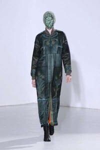 Crystal Mask Catwalks Image 6