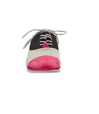 Color-Blocked Kicks Image 6