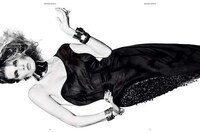 Timeless Femme Fatale Photoshoots Image 7