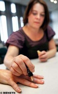 Disappearing Nail Polish Image 2