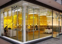 Temporary Warehouse Boutiques Image 6