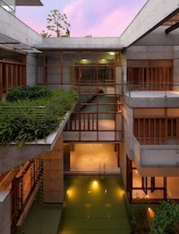 Canal-Clad Cribs Image 3
