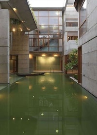 Canal-Clad Cribs Image 4