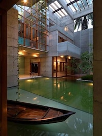 Canal-Clad Cribs Image 6