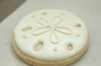 Beachy Iced Biscuits Image 2