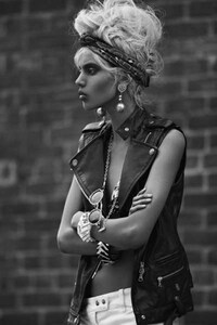 Gritty Urban-Chic Editorials Image 4