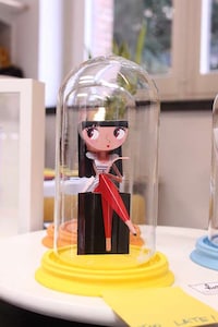 Encased Paper Doll Displays Image 5