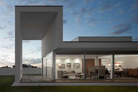 Geometric Ivory Mansions