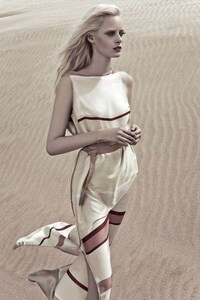 Porcelain Desert Photoshoots Image 8