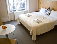 Homey Hotel Havens Image 4