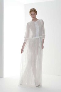 Reinterpreted Victorian Fashion Image 4