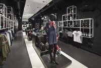 Stylish Auto-Branded Pop-Ups Image 3