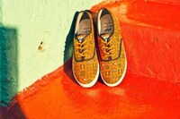 Quirky 90s-Print Kicks Image 2