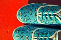 Quirky 90s-Print Kicks Image 4
