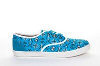 Quirky 90s-Print Kicks Image 8