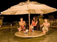 Spy Movie Sinking Pools Image 7